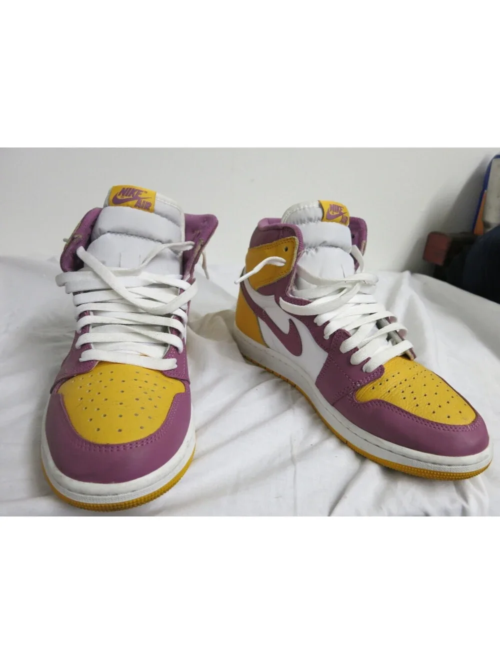 Jordan Air Jordan 1 Retro High OG Brotherhood 555088-706 Yellow Purple sz 9